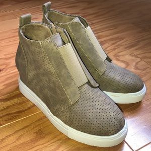 Sneaker wedges brand new never worn